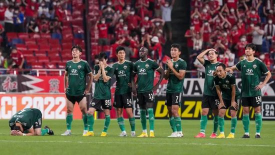 　　　　12、使人大白故事以后，又恍忽与迷离的手法。